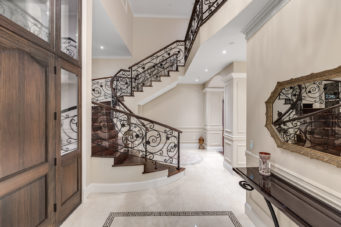 GRAND EUROPEAN CLASSIC LUXURY PROPERTY IN THE BEST BLOCK OF BRITISH PROPERTIES - 1367 Chartwell Dr, West Vancouver